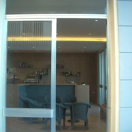 Trevi Hotel 2*