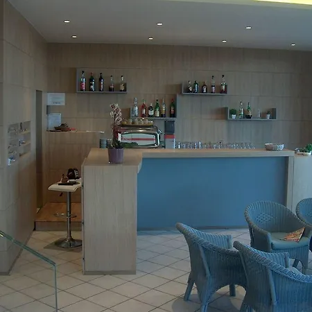 Trevi Hotel