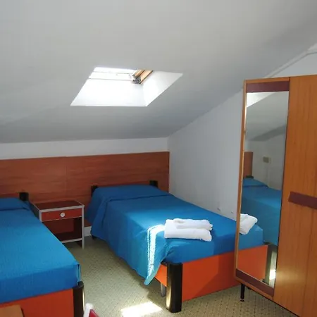 Hotel Trevi 2*