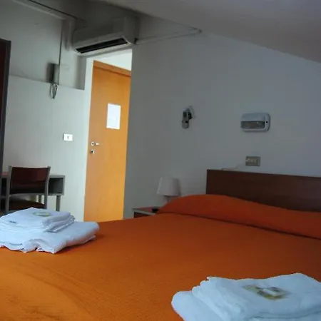 Trevi Hotel